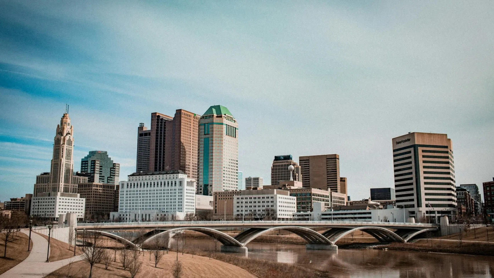 Outdoor view of Columbus, Ohio's city skyline