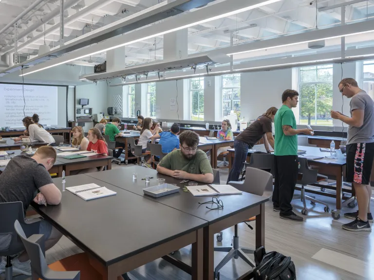 Bowling Green State University Moseley Hall biology classroom