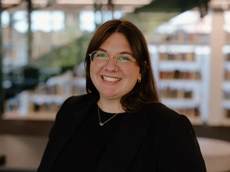 Picture of woman with brown hair smiling